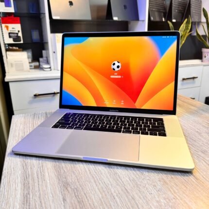 Apple MacBook Pro 15 2016 Intel Core i7 16gb Ram 512gb SSD 2gb Dedicated Graphics